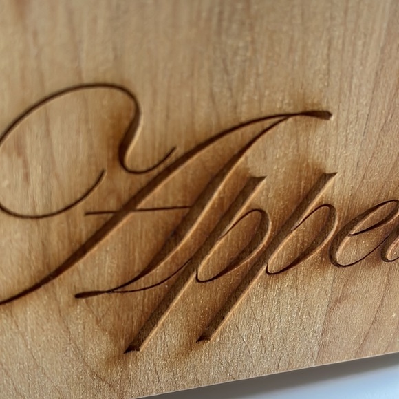 ✨NWOT bon appetite engraved wooden cutting board - Picture 8 of 10